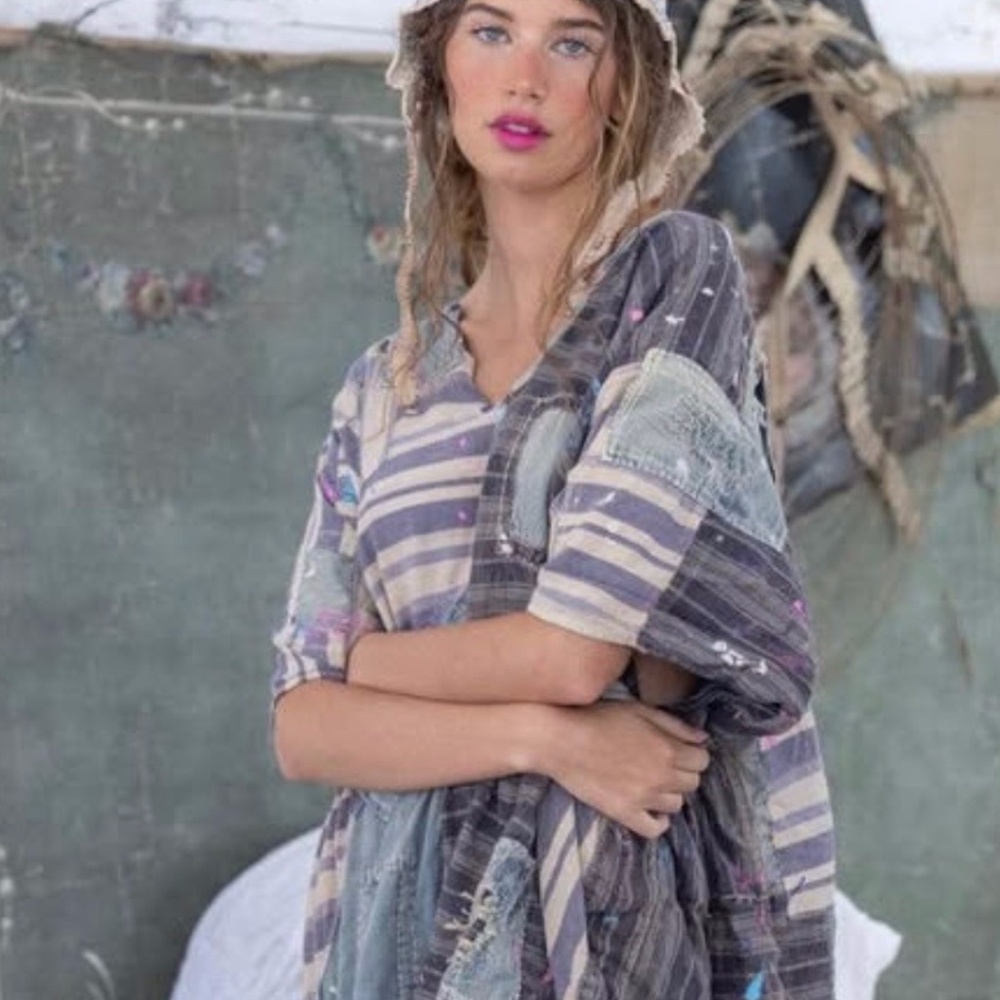 Magnolia Pearl Beachcomber Cover- up. Size: 0S